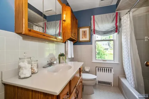 420 Colonial Road Ridgewood NJ 07450