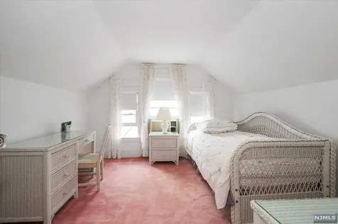 420 Colonial Road Ridgewood NJ 07450