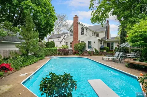 420 Colonial Road Ridgewood NJ 07450