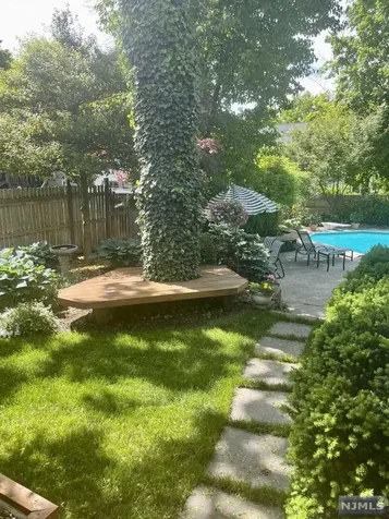 420 Colonial Road Ridgewood NJ 07450
