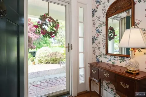 420 Colonial Road Ridgewood NJ 07450