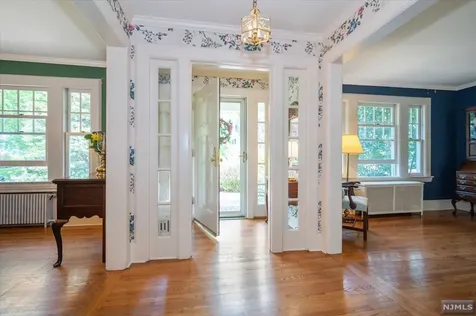 420 Colonial Road Ridgewood NJ 07450