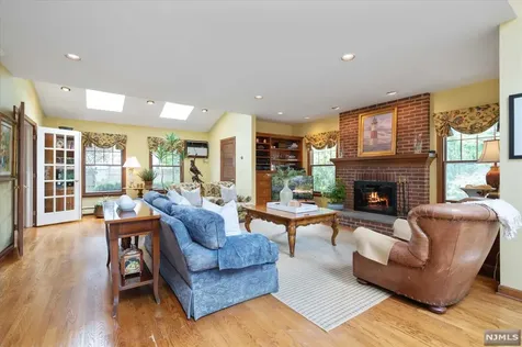 420 Colonial Road Ridgewood NJ 07450