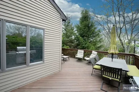 174 Van Winkle Lane Mahwah NJ 07430