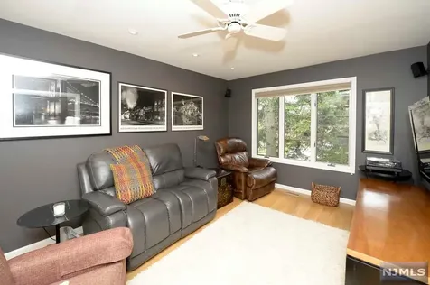 174 Van Winkle Lane Mahwah NJ 07430