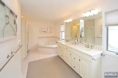 174 Van Winkle Lane Mahwah NJ 07430