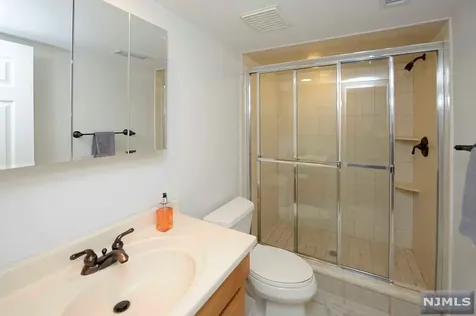 174 Van Winkle Lane Mahwah NJ 07430