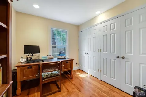 125 Hollywood Avenue Ho-ho-kus NJ 07423