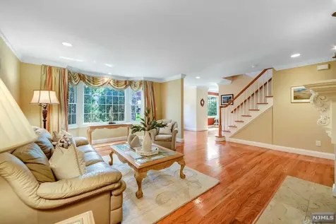 125 Hollywood Avenue Ho-ho-kus NJ 07423