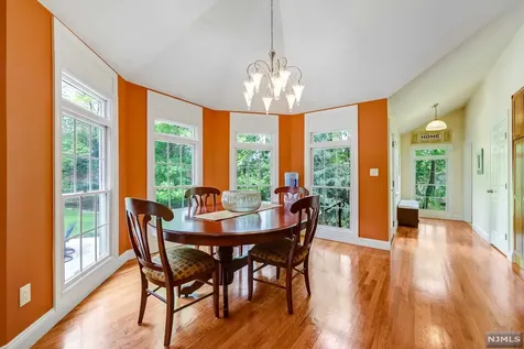 125 Hollywood Avenue Ho-ho-kus NJ 07423