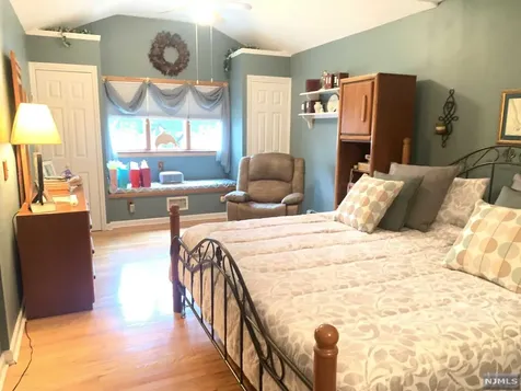 253 S Prospect Avenue Bergenfield NJ 07621