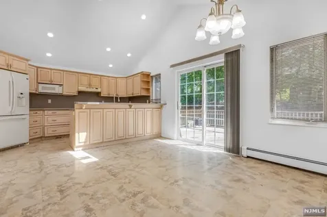 11 Westerholt Avenue Woodland Park NJ 07424