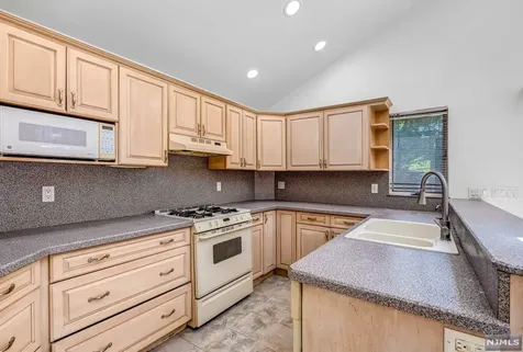 11 Westerholt Avenue Woodland Park NJ 07424