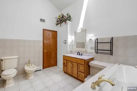 11 Westerholt Avenue Woodland Park NJ 07424