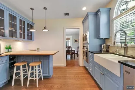 328 Pearsall Avenue Ridgewood NJ 07450