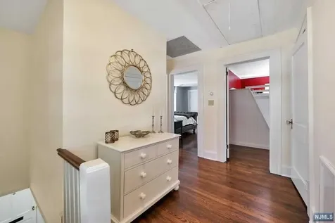 328 Pearsall Avenue Ridgewood NJ 07450