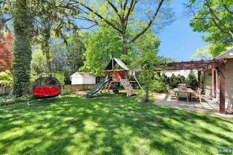 328 Pearsall Avenue Ridgewood NJ 07450