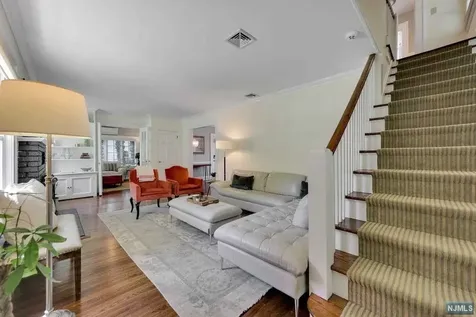 328 Pearsall Avenue Ridgewood NJ 07450