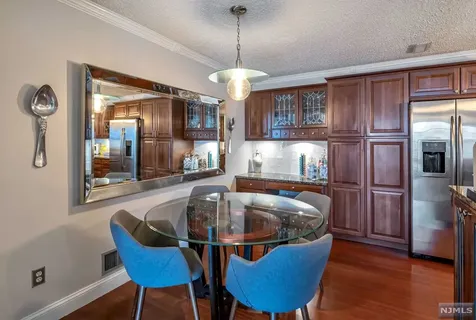 1059 Ash Drive Mahwah NJ 07430
