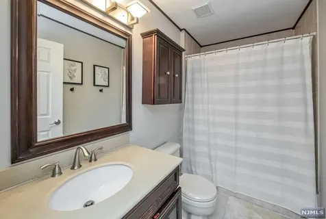1059 Ash Drive Mahwah NJ 07430