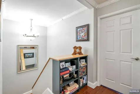 1059 Ash Drive Mahwah NJ 07430