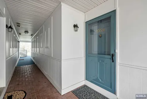 1059 Ash Drive Mahwah NJ 07430