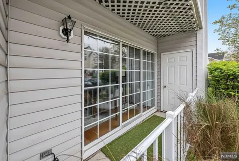 1059 Ash Drive Mahwah NJ 07430