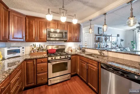 1059 Ash Drive Mahwah NJ 07430