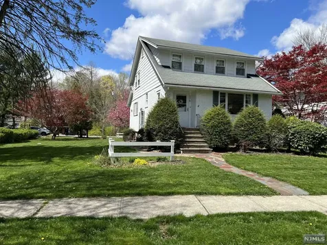 176 Park Avenue Allendale NJ 07401
