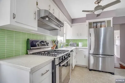 30 Blum Lane Nutley NJ 07110