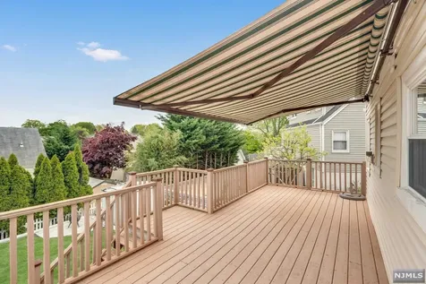 30 Blum Lane Nutley NJ 07110