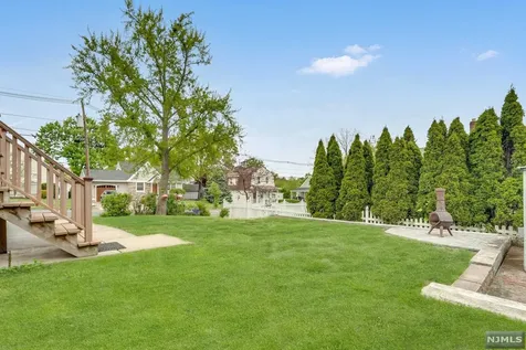 30 Blum Lane Nutley NJ 07110