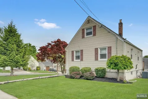 30 Blum Lane Nutley NJ 07110