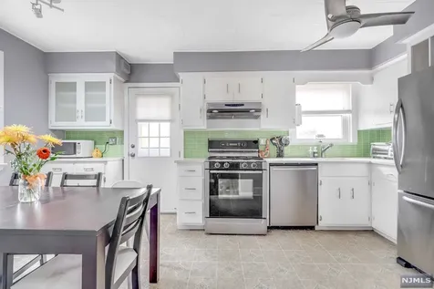 30 Blum Lane Nutley NJ 07110