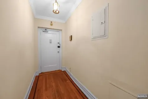 100 E Palisade Avenue Englewood NJ 07631