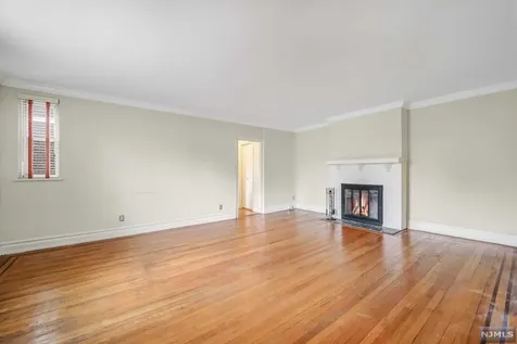 100 E Palisade Avenue Englewood NJ 07631