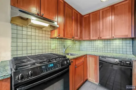 100 E Palisade Avenue Englewood NJ 07631