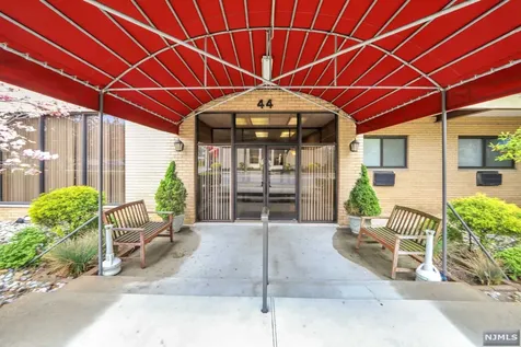 44 S Main Street Lodi NJ 07644