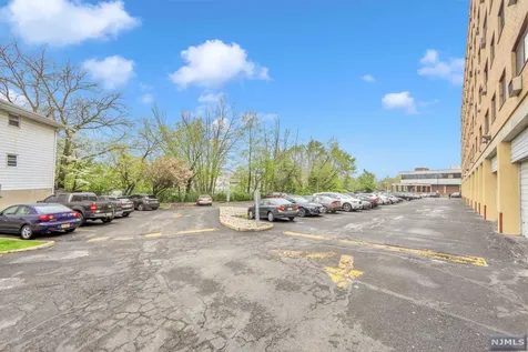 44 S Main Street Lodi NJ 07644