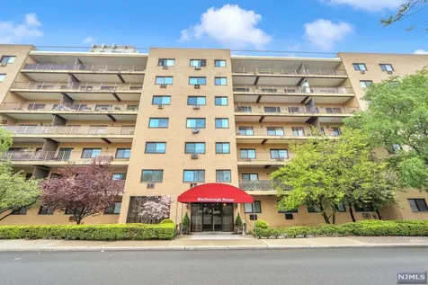 44 S Main Street Lodi NJ 07644