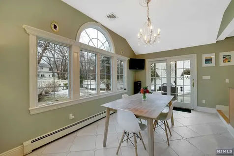69 Maryland Road Paramus NJ 07652