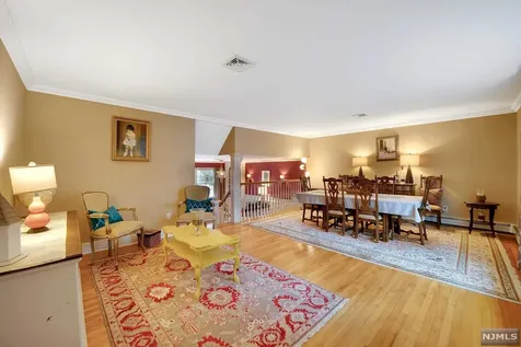 69 Maryland Road Paramus NJ 07652