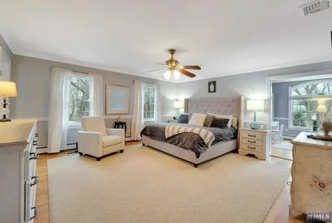 69 Maryland Road Paramus NJ 07652