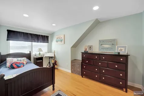 370 Litchfield Street Ridgewood NJ 07450