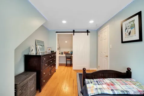 370 Litchfield Street Ridgewood NJ 07450