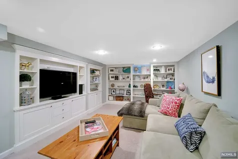 370 Litchfield Street Ridgewood NJ 07450