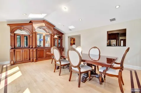 541 Clinton Road Paramus NJ 07652