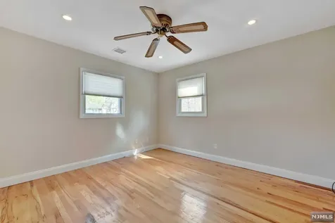 541 Clinton Road Paramus NJ 07652