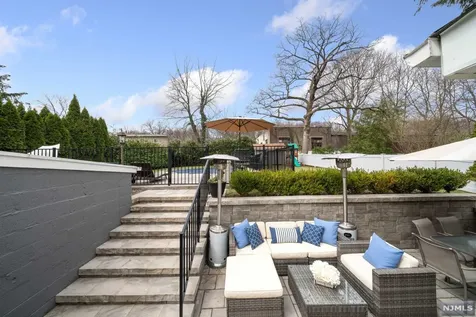 200 Oak Street Ridgewood NJ 07450