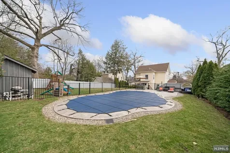 200 Oak Street Ridgewood NJ 07450
